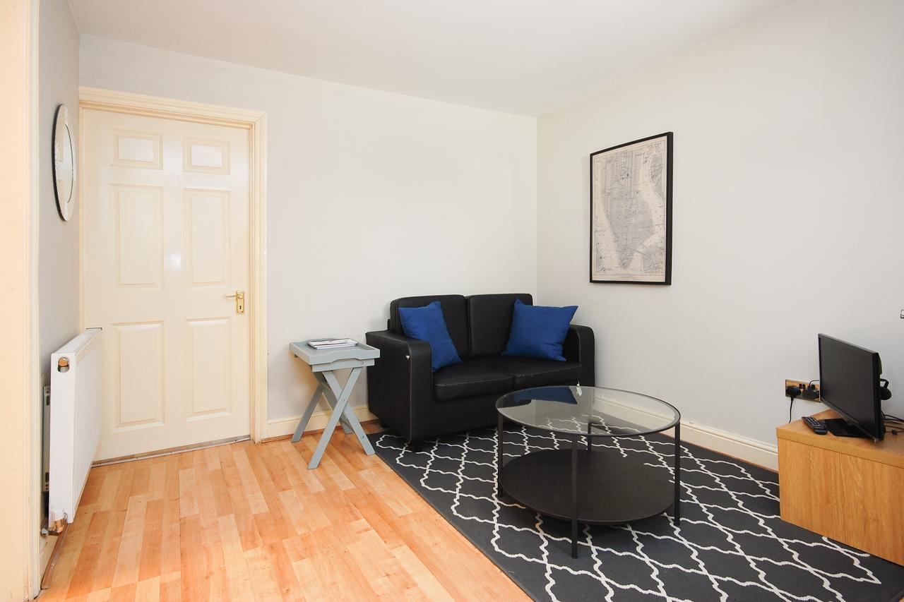 35 Swinton Street 3*